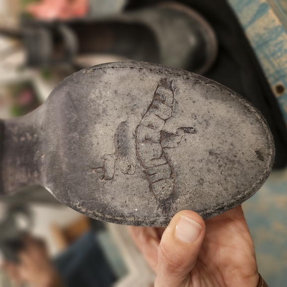 Women's Black Leather Shoes - Picture 4 of 7